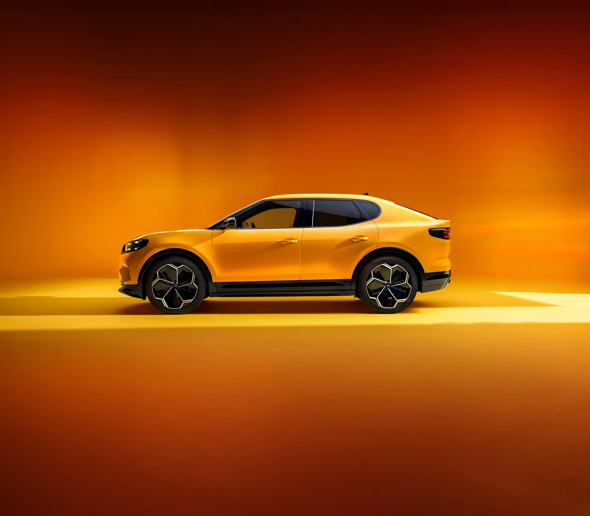 Seitenansicht vom gelben Capri