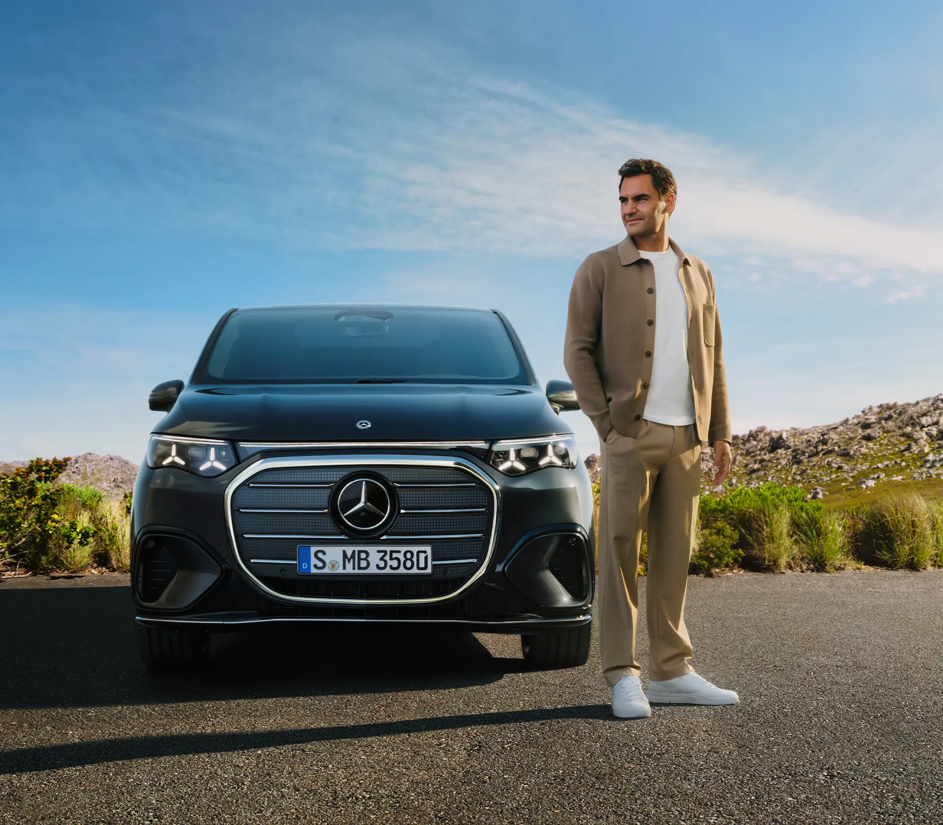 ein Mann steht vor dem neuen VLE