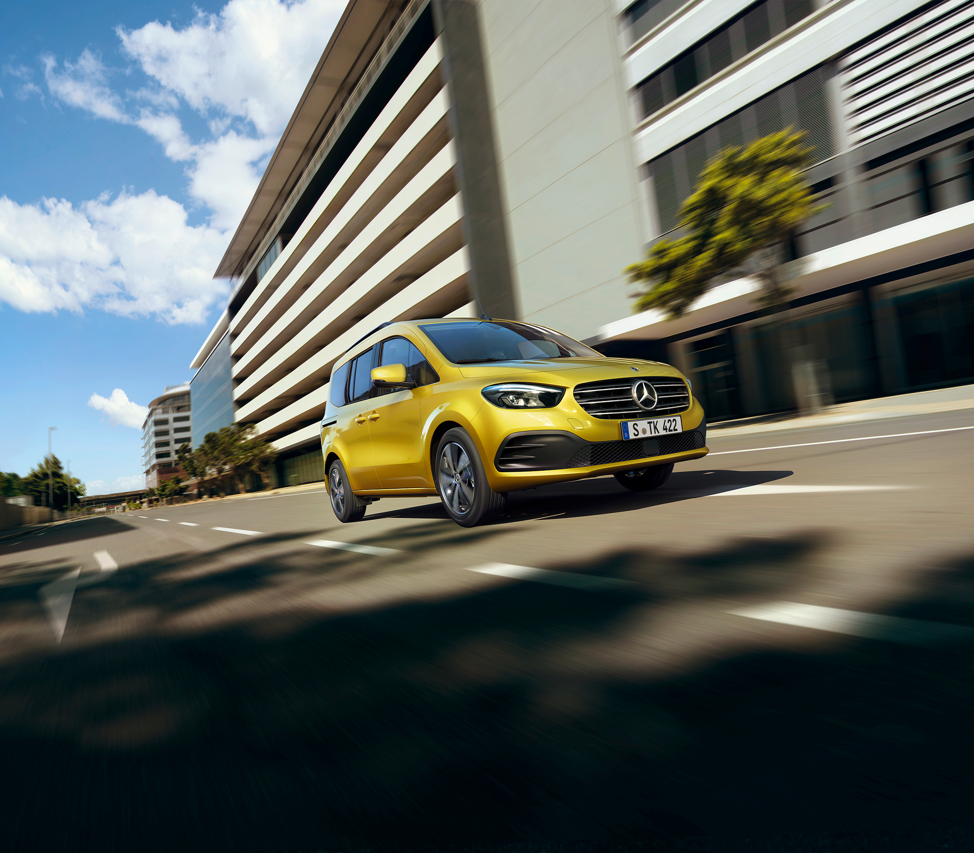 Mercedes-Benz T-Klasse Frontansicht bei der Fahrt