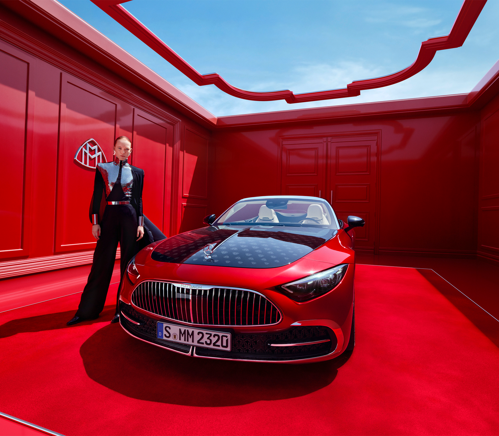 Maybach SL von schräg rechts perspektive mit Person