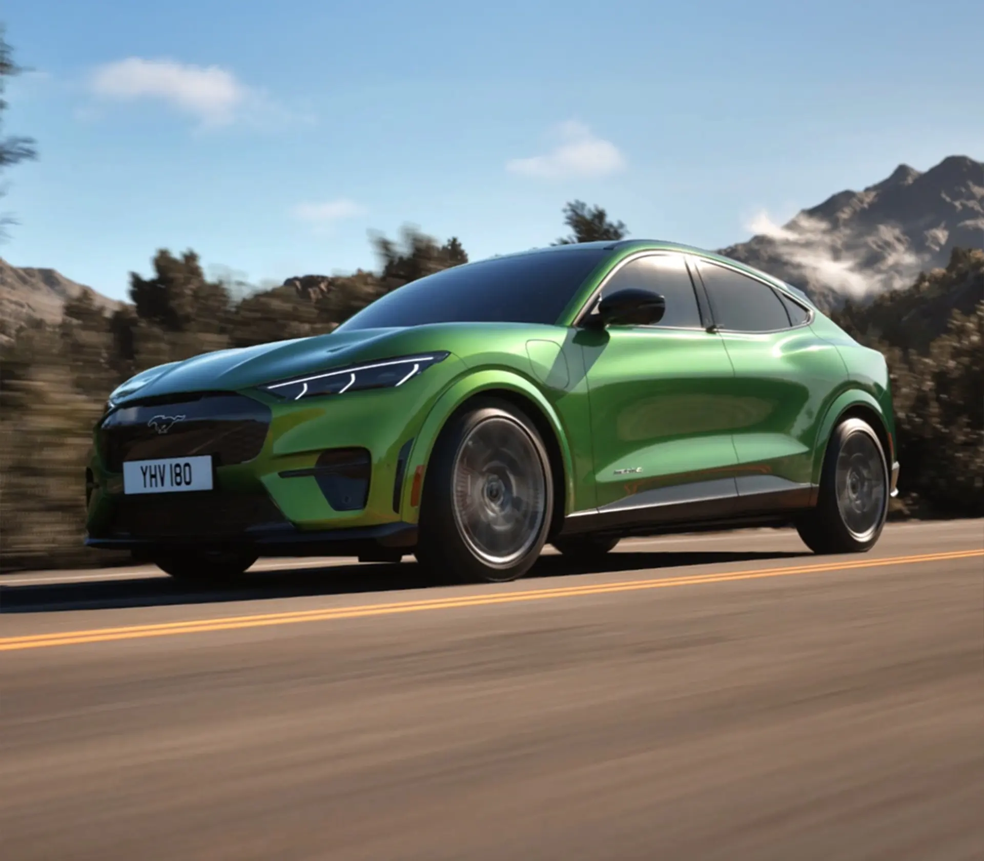 der Grüne Mustang Mach-E fährt auf der Straße