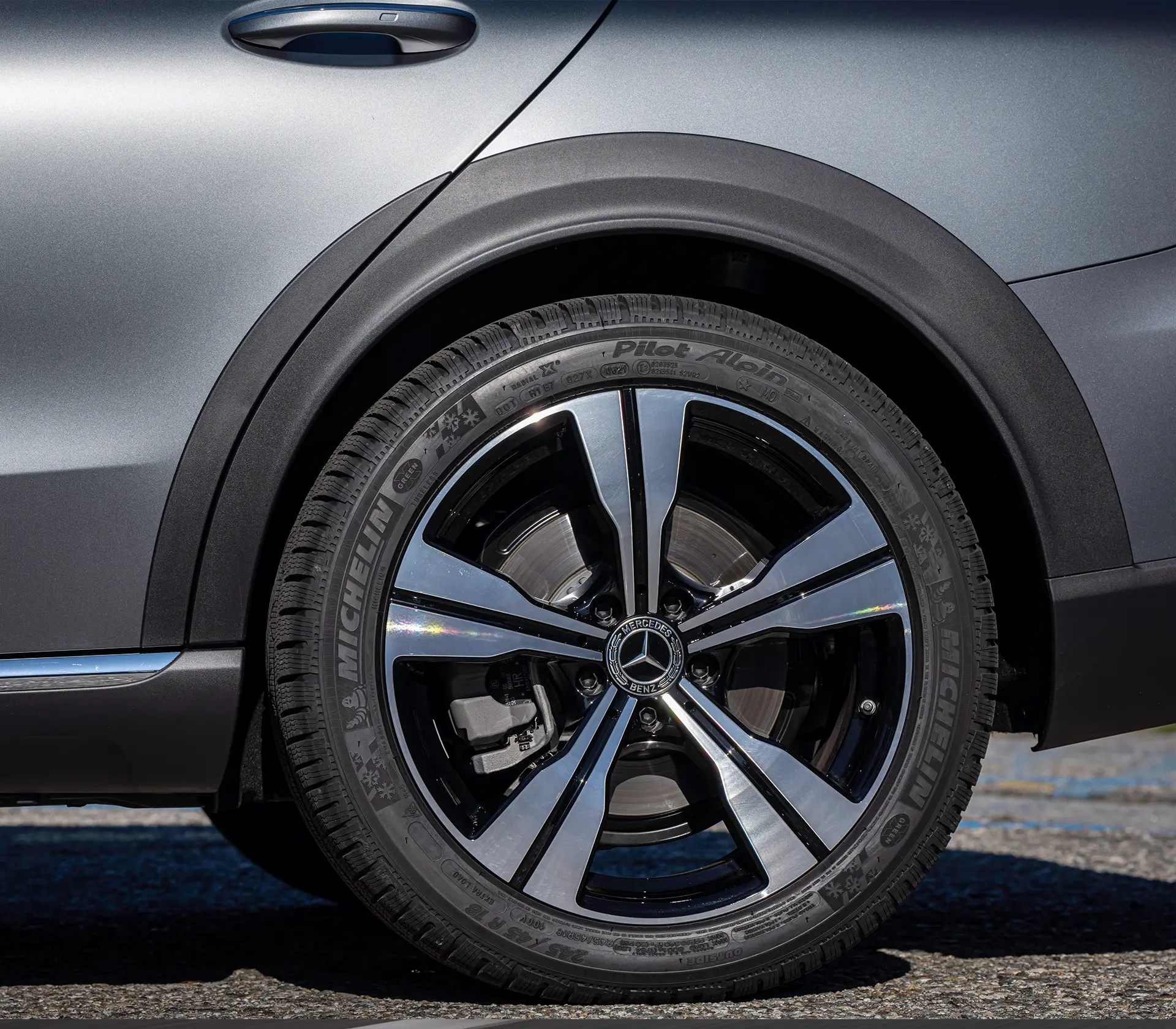 Mercedes-Benz C-Klasse All-Terrain Reifen und Bodenfreiheit des Fahrzeuges