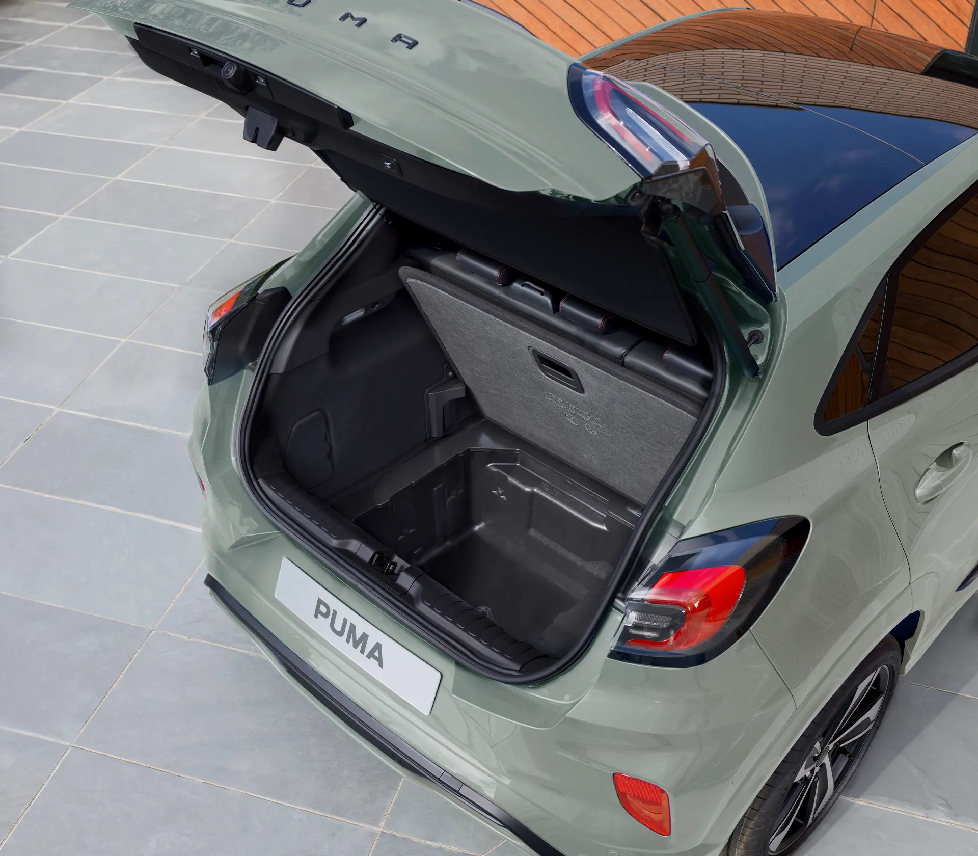 leerer Kofferraum des Ford Puma