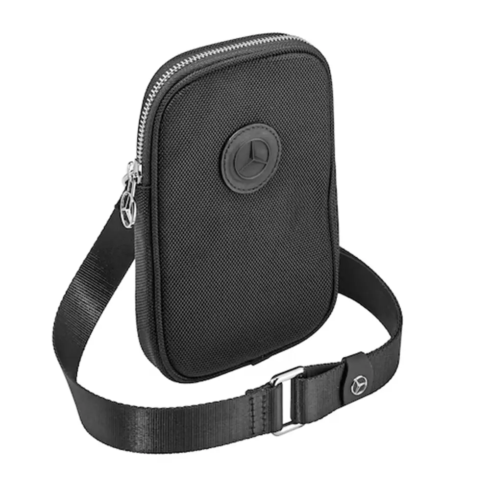 Mercedes-Benz Handytasche aus recyceltem Polyamid – schwarz, mit Tracking-Fach