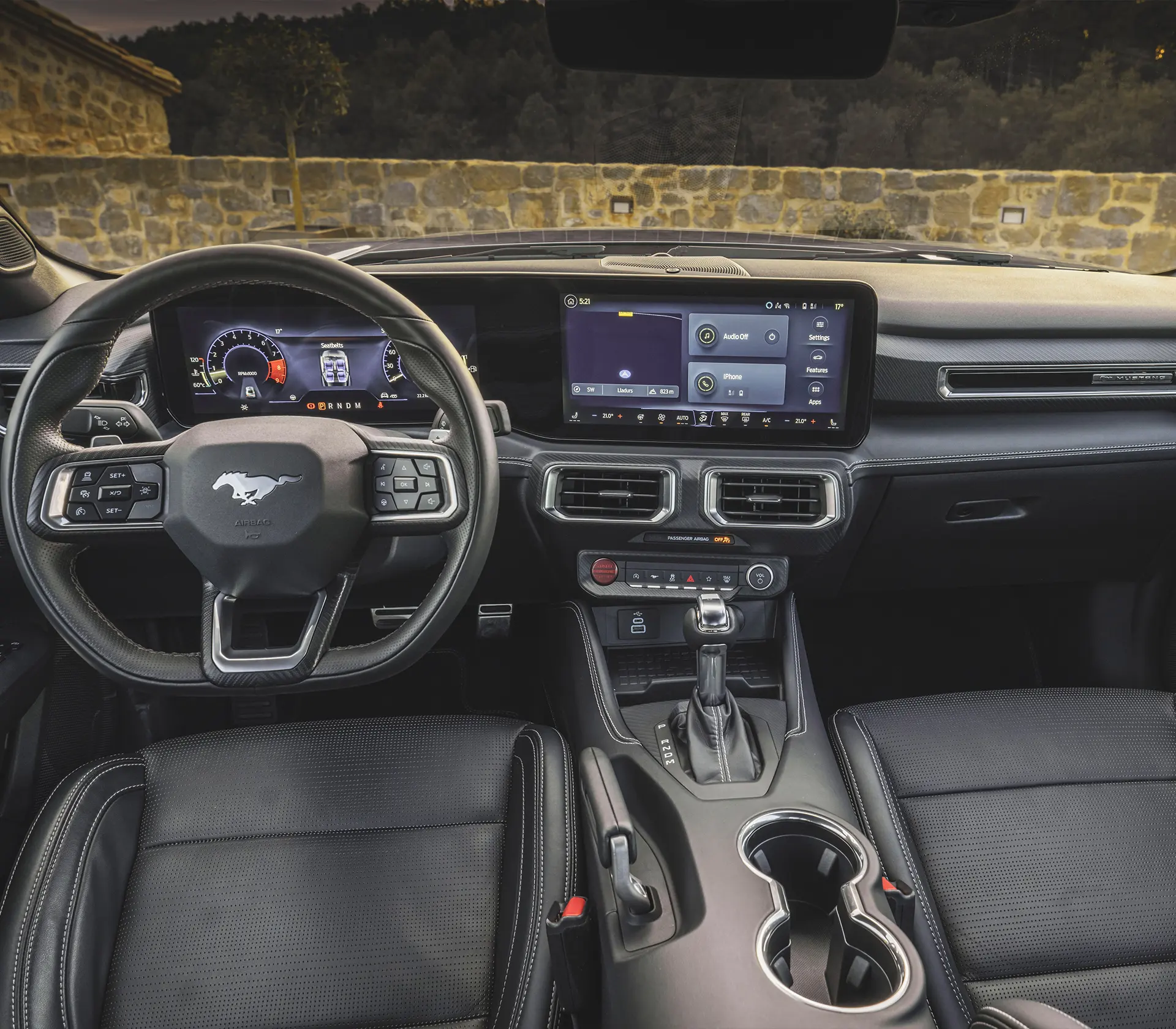 Das Interieur des Ford Mustang