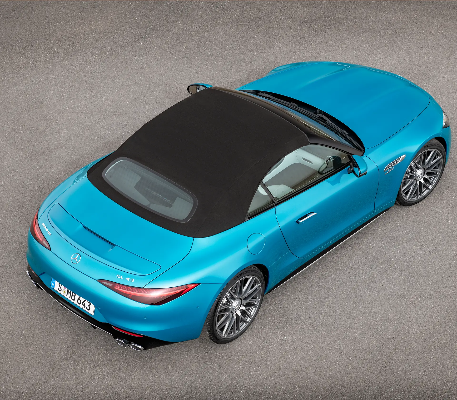 Mercedes-AMG SL-Roadster mit geschlossenem Dach Ansicht von oben