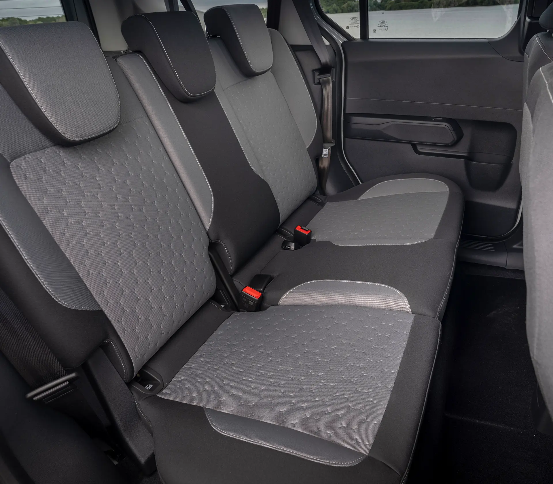 hinteren Sitze des E-Tourneo Courier