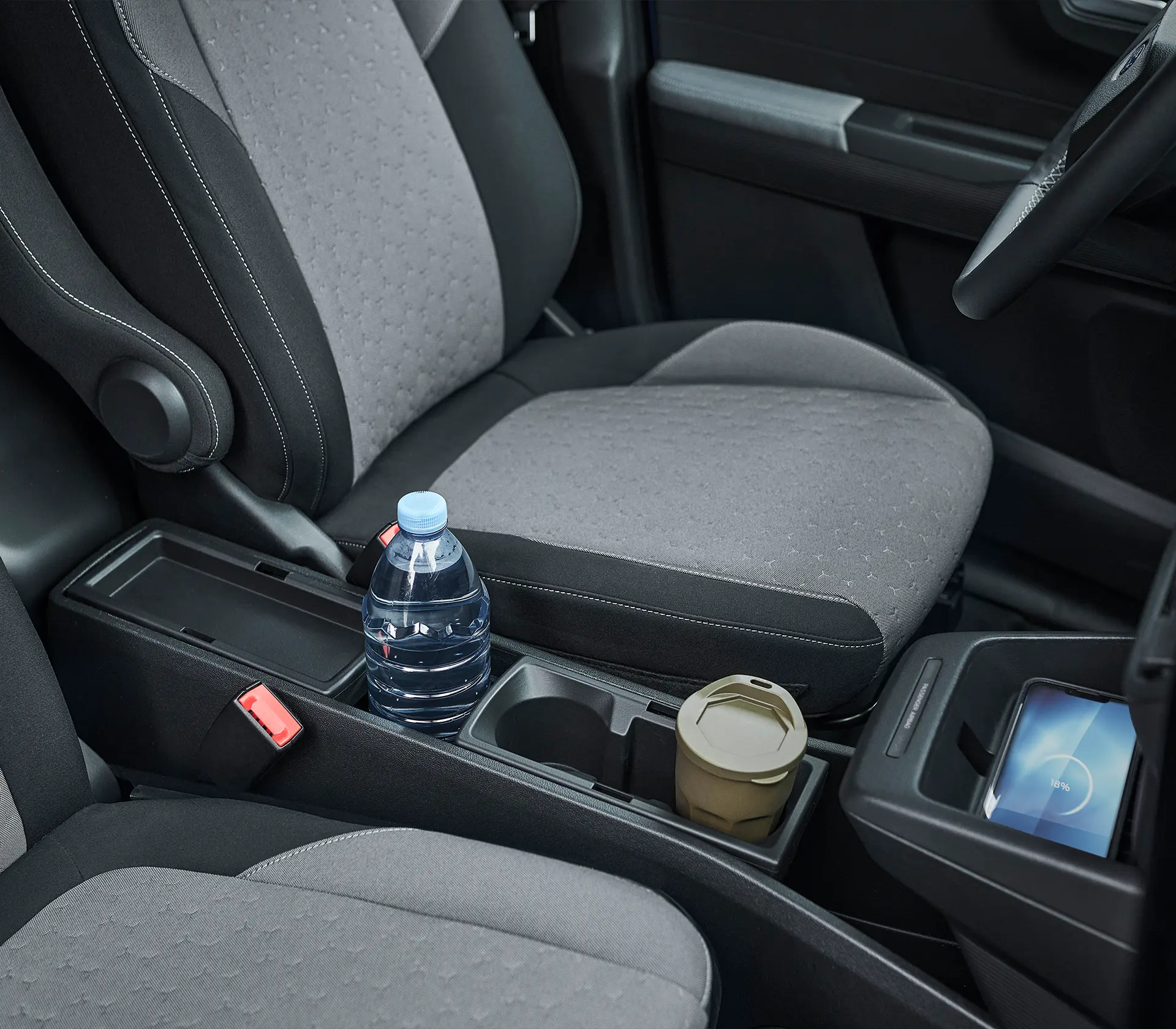 Mittelkonsole im E-Transit Courier