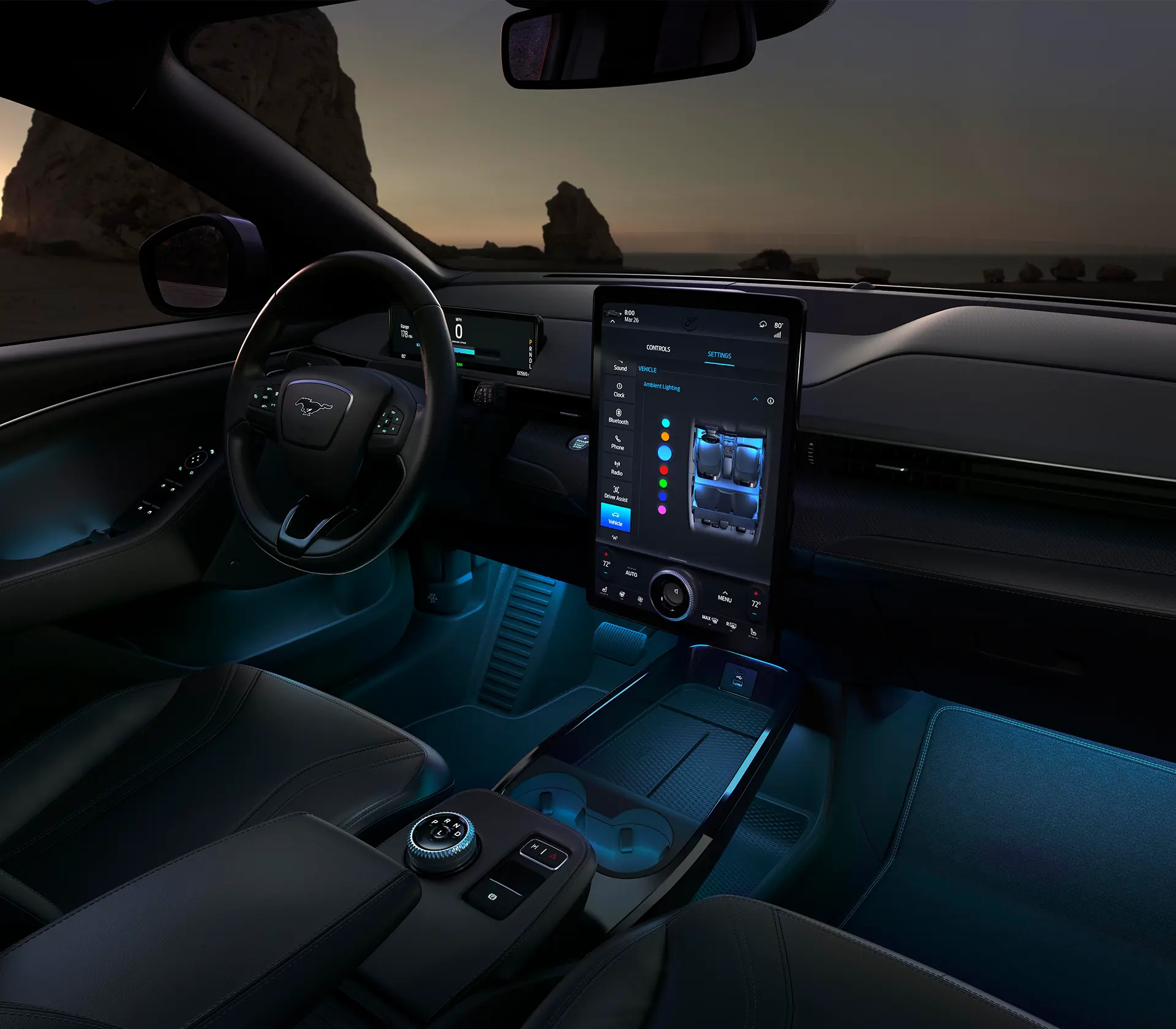 Interieur vom Mustang Mach-E bei Nacht